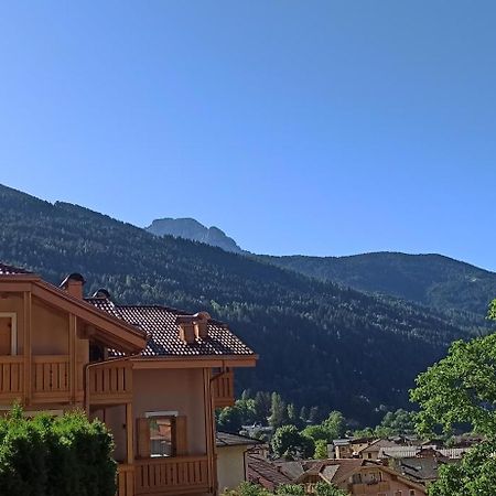 Le Balze Di Carisolo, Trilocale Con Giardino Daire Dış mekan fotoğraf