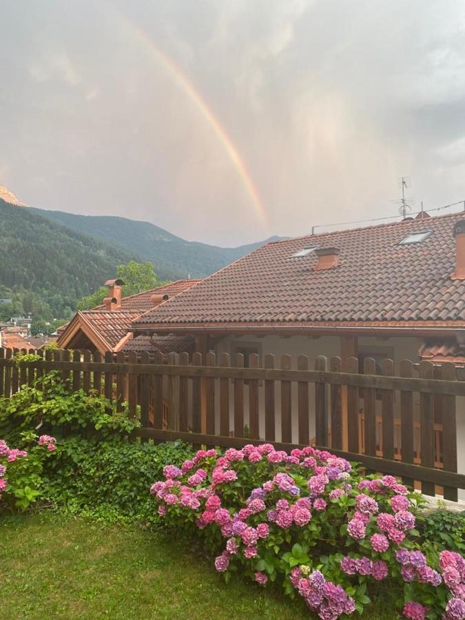 Le Balze Di Carisolo, Trilocale Con Giardino Daire Dış mekan fotoğraf
